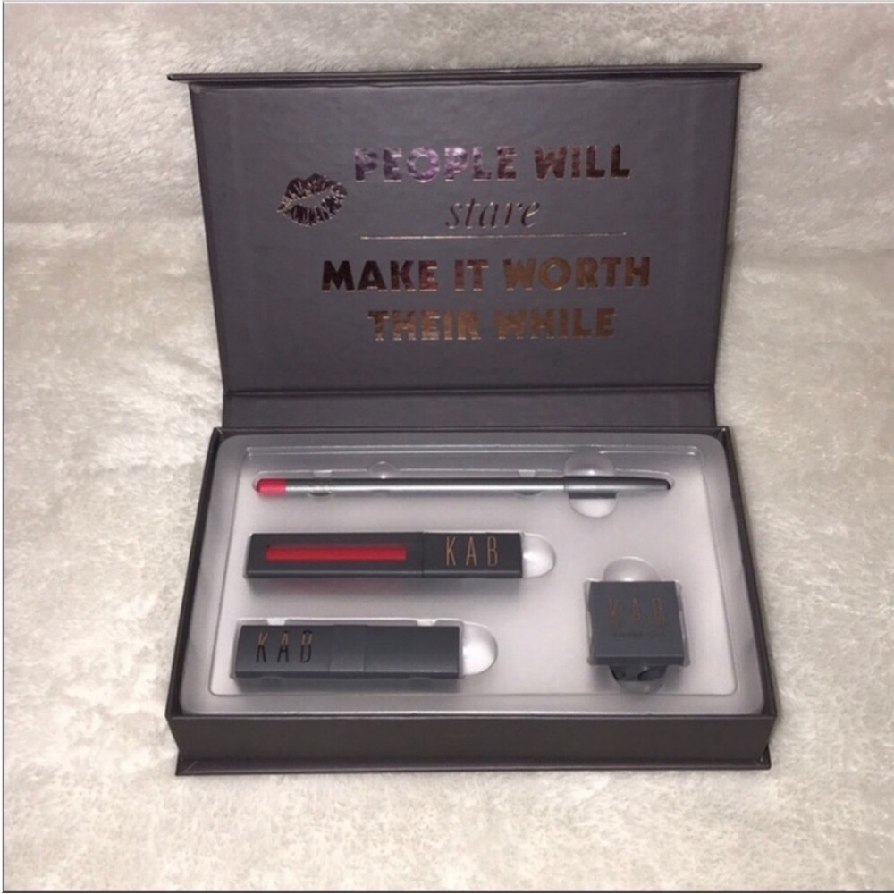 KAB Cosmetics Lip Kit - Picture 3 of 4